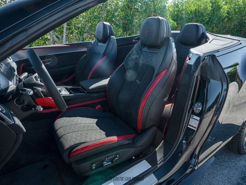 Used 2025 Bentley Continental GT Speed image 67