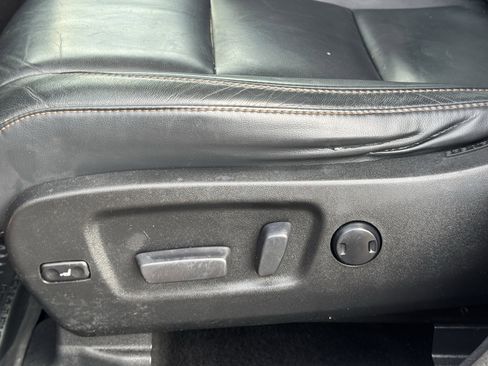 Used 2016 Toyota Highlander XLE image 26