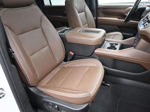 Used 2024 Chevrolet Suburban High Country w/ Max Trailering Package image 11