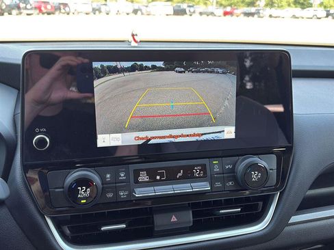 Used 2025 Toyota Grand Highlander FWD image 11