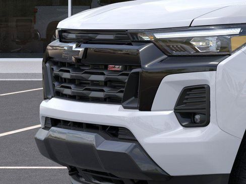 New 2026 Chevrolet Colorado Z71 w/ Midnight Edition AWD/4WD image 13