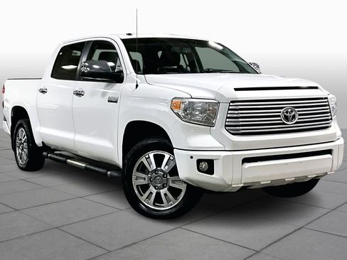 Used 2017 Toyota Tundra Platinum image 2