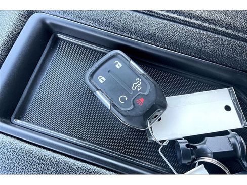 Used 2019 Chevrolet Silverado 1500 LTZ AWD/4WD image 14