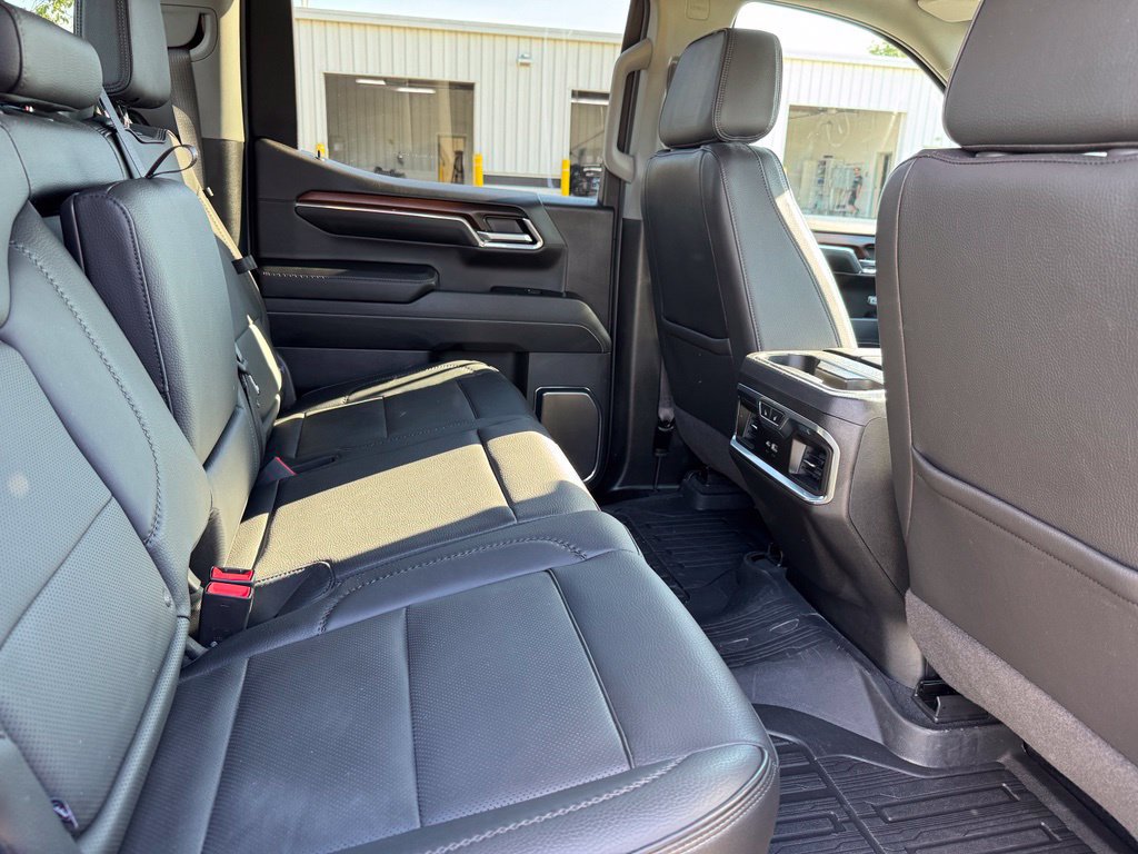 Used 2024 GMC Sierra 1500 Denali w/ Technology Package AWD/4WD image 13
