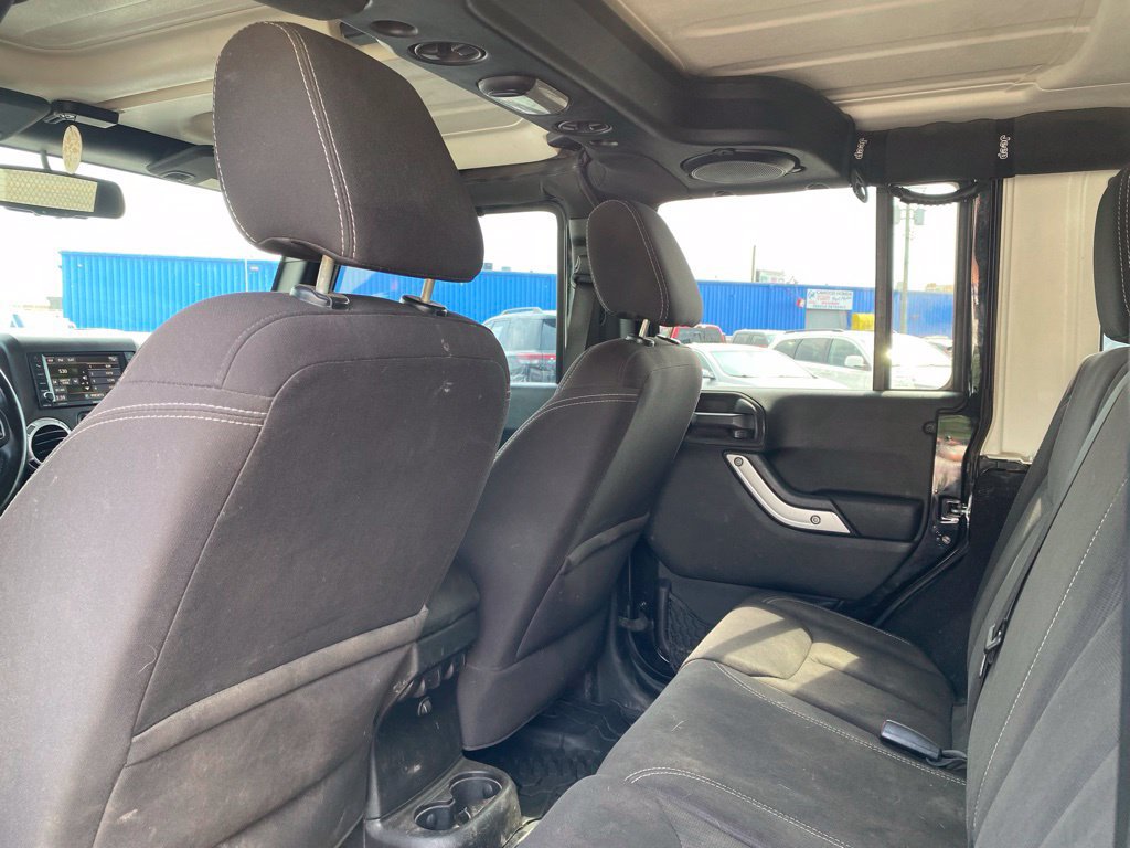 Used 2013 Jeep Wrangler Unlimited Sahara w/ Dual Top Group AWD/4WD image 13
