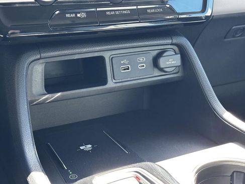 Certified 2025 Honda Pilot EX-L image 28
