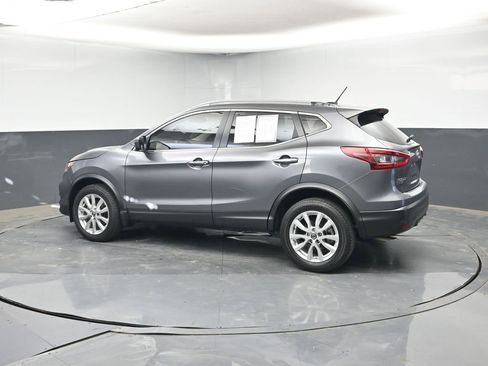 Used 2022 Nissan Rogue Sport SV w/ Technology Package image 3
