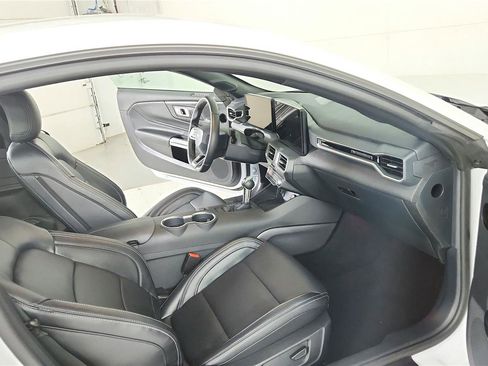 Used 2026 Ford Mustang Premium RWD image 14