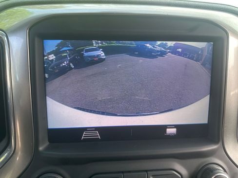 Used 2020 Chevrolet Silverado 1500 LT w/ Trailering Package image 12