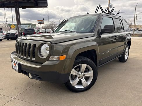 Used 2015 Jeep Patriot Latitude image 1