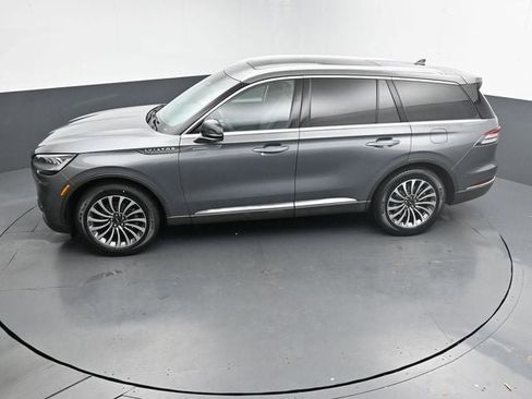 Used 2021 Lincoln Aviator Reserve w/ Elements Package Plus AWD/4WD image 16
