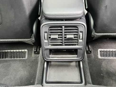 Used 2021 Porsche Taycan image 43