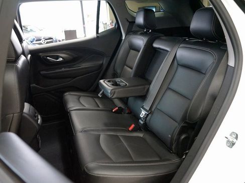 Used 2022 GMC Terrain SLT image 41