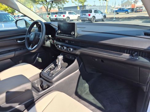 Used 2024 Honda CR-V LX image 32