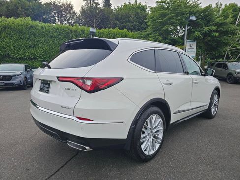 Used 2024 Acura MDX SH-AWD w/ Advance Package image 7