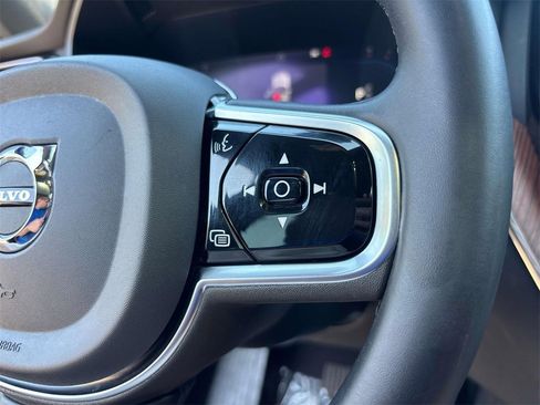 Used 2023 Volvo XC60 B5 Plus w/ Protection Package Premier image 21