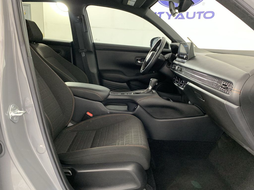 Used 2025 Honda HR-V Sport image 39