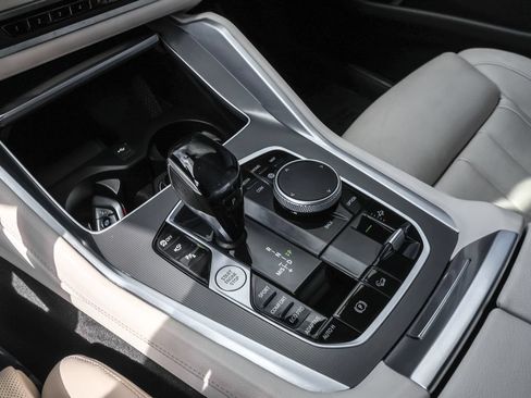 Used 2022 BMW X6 xDrive40i w/ M Sport Package AWD/4WD image 32