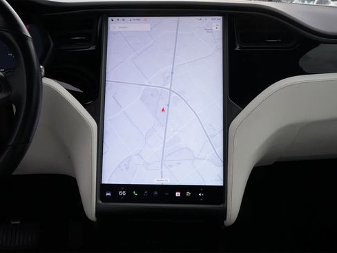 Used 2019 Tesla Model X 75D image 13