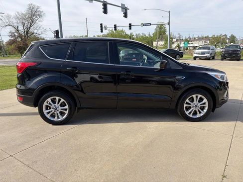 Used 2019 Ford Escape SE AWD/4WD image 4