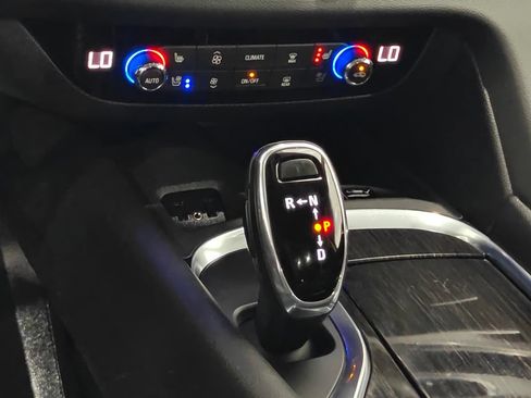 Used 2019 Buick Enclave Avenir w/ Avenir Technology Package AWD/4WD image 8