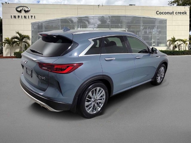 Certified 2023 INFINITI QX50 Luxe FWD image 4