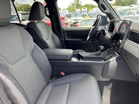 Used 2024 Lexus GX 550 w/ Accessory Package (2T) AWD/4WD image 8