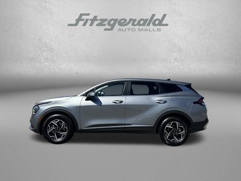 Used 2024 Kia Sportage LX image 8