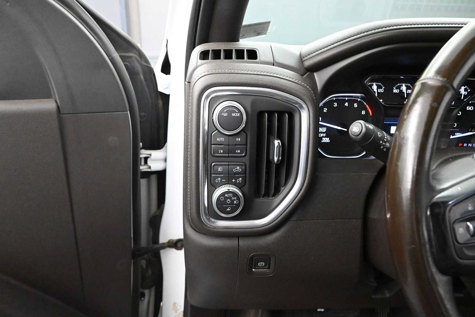 Used 2021 GMC Sierra 1500 SLT w/ SLT Premium Plus Package AWD/4WD image 12