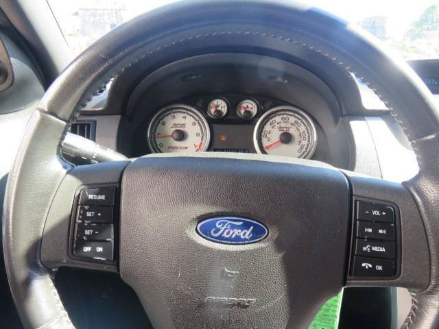 Used 2010 Ford Focus SE FWD image 10