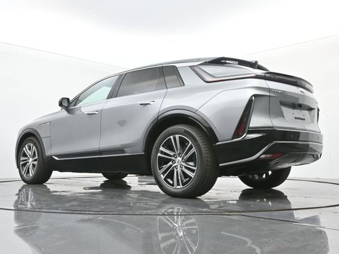 New 2025 Cadillac Lyriq Luxury image 17