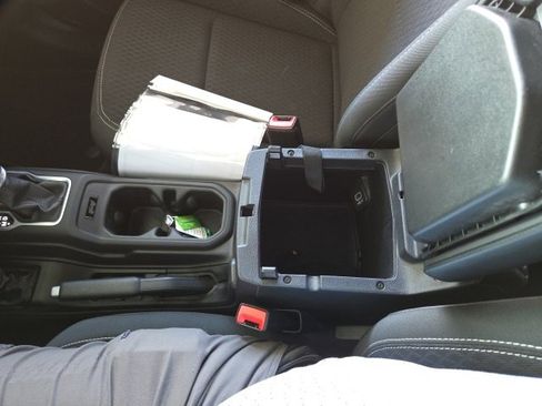 Used 2021 Jeep Wrangler Sport S image 55