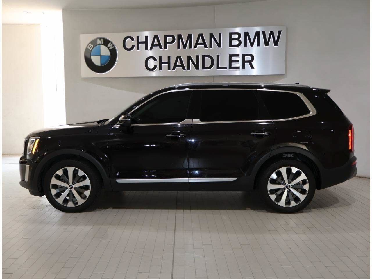 Used 2021 Kia Telluride S FWD image 3
