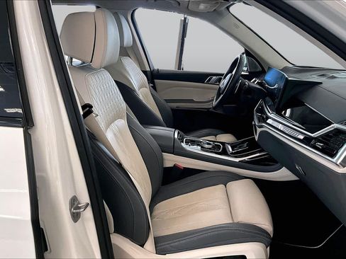 Used 2024 BMW X7 M60i w/ Executive Package AWD/4WD image 8