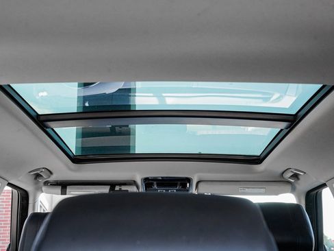 Used 2017 Land Rover Range Rover Long Wheelbase Supercharged image 20