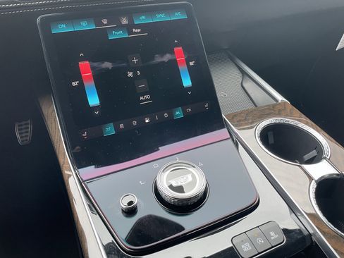 Used 2025 Cadillac Escalade ESV Sport Platinum image 43