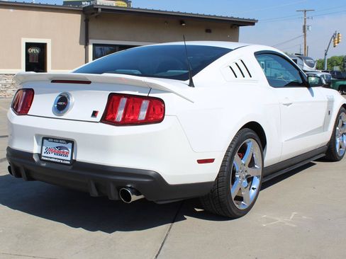 Used 2010 Ford Mustang GT RWD image 39