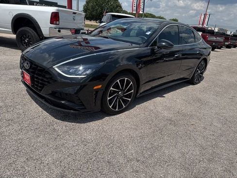 Used 2020 Hyundai Sonata SEL Plus w/ Tech Package image 3