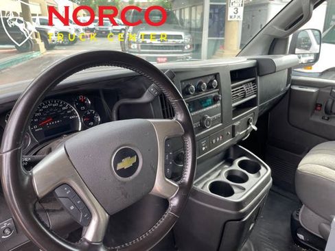Used 2018 Chevrolet Express 3500 Extended w/ Driver Convenience Package image 13