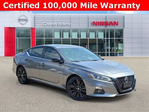 Certified 2022 Nissan Altima 2.5 SR w/ Midnight Edition Package image 1