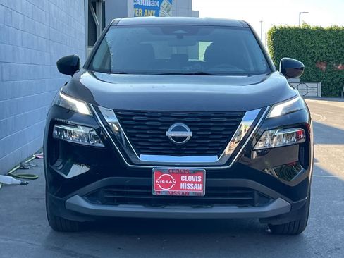 Used 2023 Nissan Rogue SV image 11