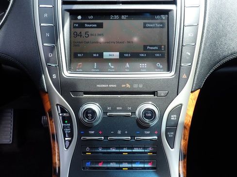 Used 2017 Lincoln MKX Reserve w/ Driver Assistance Package AWD/4WD image 28