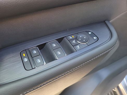 New 2026 Nissan Armada SL w/ Captain's Chari Seat Package image 17