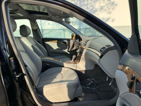 Used 2008 Mercedes-Benz E 350 4MATIC Sedan image 20