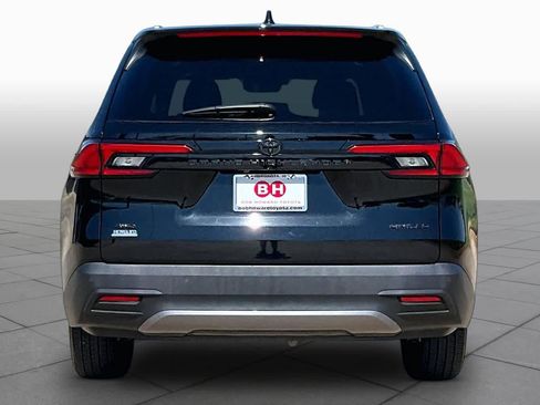 Used 2024 Toyota Grand Highlander AWD image 5
