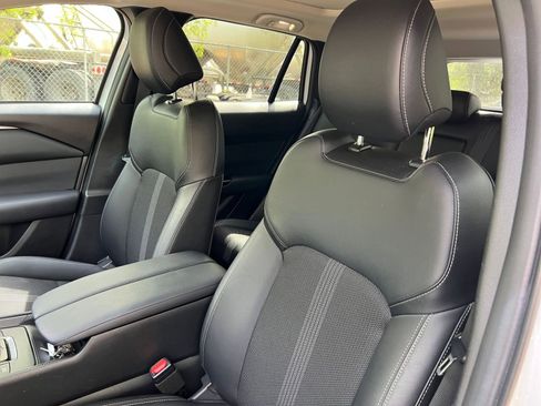 Used 2025 MAZDA CX-50 AWD 2.5 S w/ Premium Package image 39