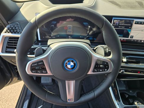 New 2026 BMW X5 xDrive50e w/ M Sport Package AWD/4WD image 14
