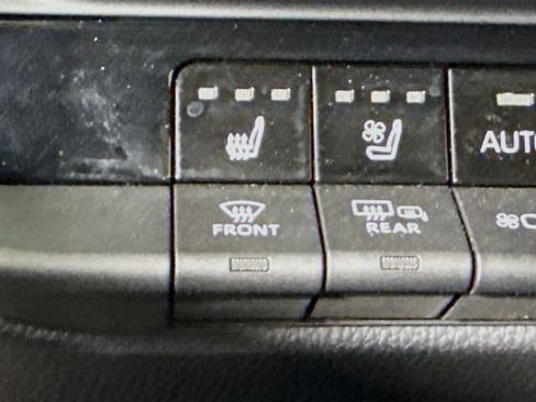 Certified 2025 Toyota Crown Signia AWD/4WD image 20