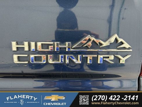 Used 2022 Chevrolet Silverado 1500 High Country w/ Technology Package image 19