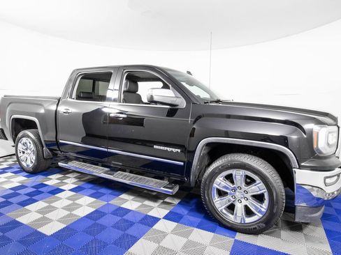 Used 2017 GMC Sierra 1500 SLT image 2